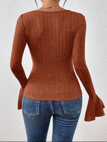 Buzo Blusa De Lanilla Escote Cuadrado Manga Campana Kikinas
