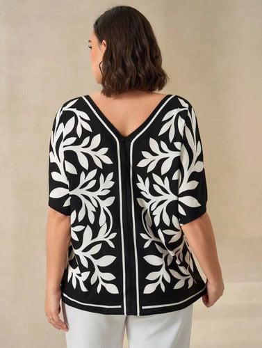 Blusa Talle Grande Manga Corta Estampado Blanco Y Negro