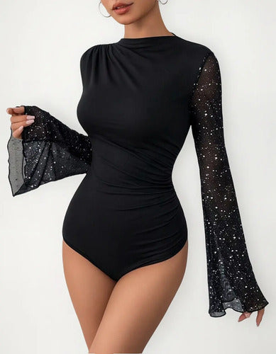 Body Con Mangas Acampanada De Tela Transparente Brillante