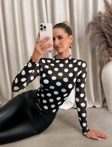 Blusa De Lunares Grandes Con Tela De Transparencia Kikinas