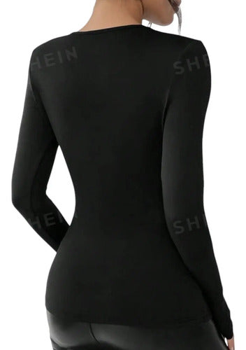 Blusa De Dama Con Detalle De Malla Transparente En Cuello V