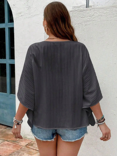 Blusa Talle Grande Mangas Caidas Con Botones De Gasa