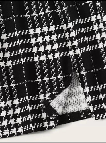 Pollera Corta Con Estampado Blanco Y Negro