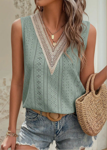 Blusa Camiseta Remera De Dama Cuello V  Con Detalle Tejido