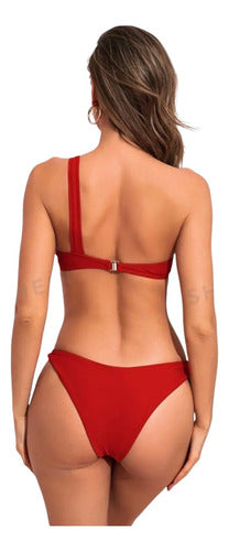 Conjunto De Bikini Con Aros Y De  Cuello Asimétrico