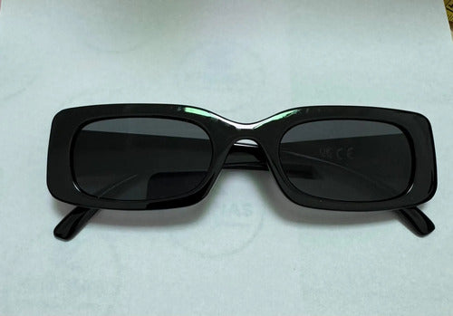Lentes De Sol Negros Diseño Rectangular  Chico Kikinas Rectangular Negro