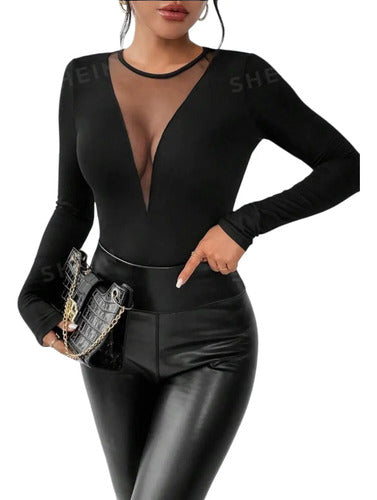 Blusa De Dama Con Detalle De Malla Transparente En Cuello V
