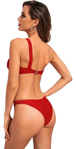 Conjunto De Bikini Con Aros Y De  Cuello Asimétrico