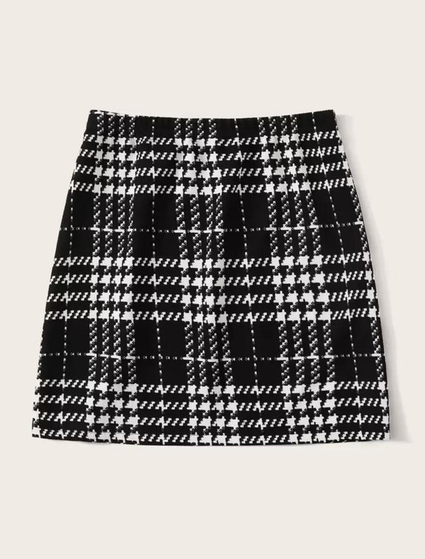 Pollera Corta minifalda  Con Estampado Blanco y Negro y tajo